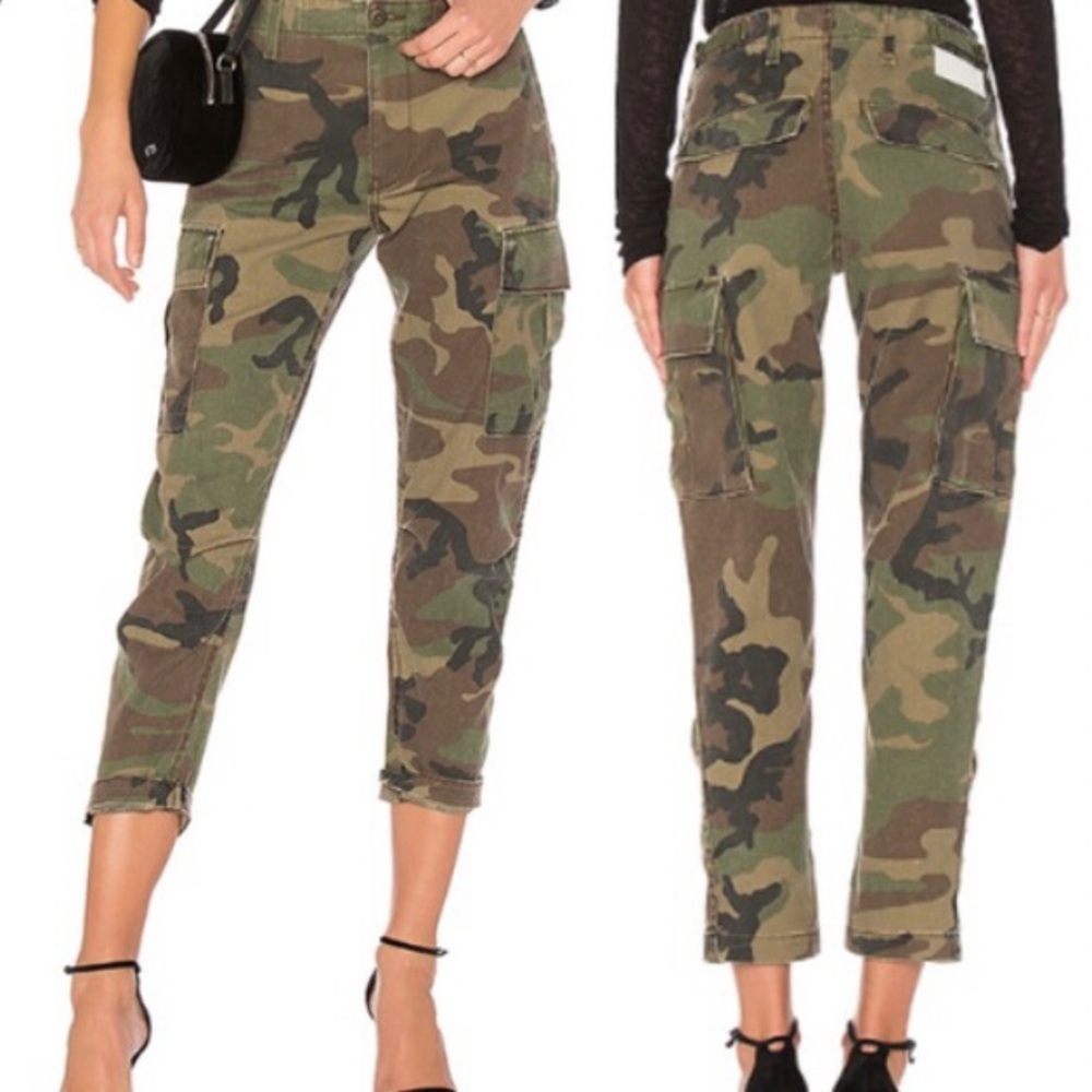 RE/DONE Camouflage pants.
